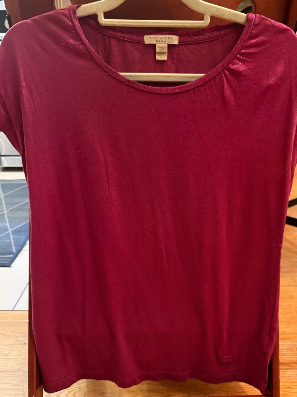 Burberry Brit Metallic Magenta Cotton Tee Metal Equestrian Knight Logo M